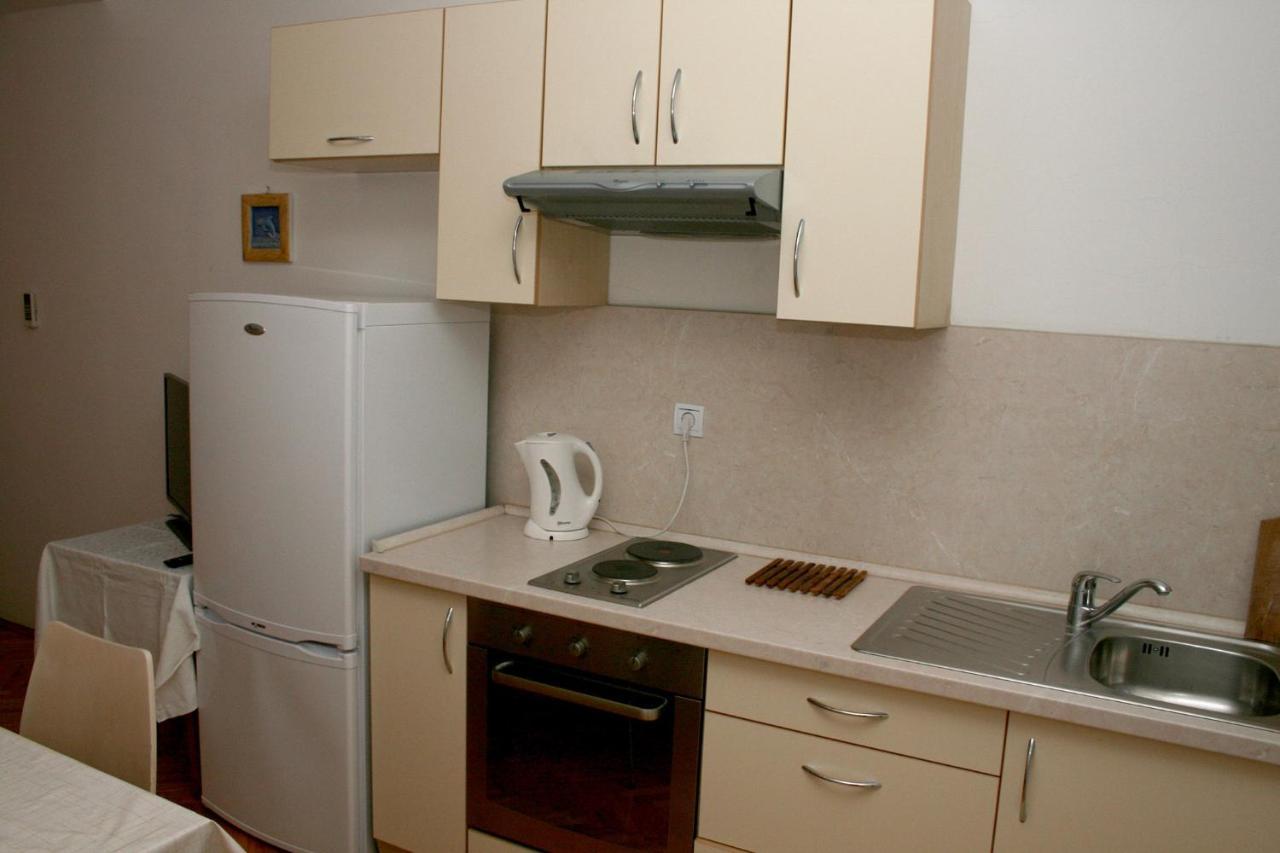 Apartments With A Parking Space Bilo, Primosten - 12868 Exterior photo